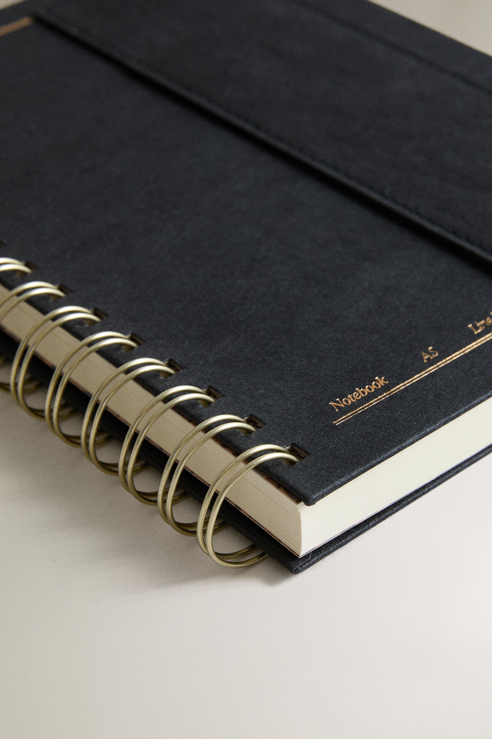 CAHIER A5 AVEC TROUSSE
